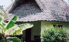 Les Datchi Cottages Diani Beach Exterior photo