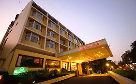 Cama Hotel-Ahmedabad Exterior photo