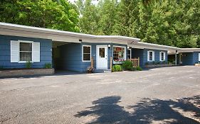 Whispering Winds Motel Auburn Exterior photo