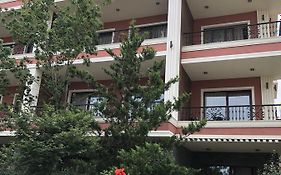 Dreamland Oasis In Chakvi Apartment Exterior photo