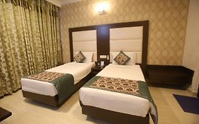 Hotel Amar Inn- Lajpat Nagar Central Market New Delhi Exterior photo