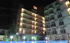 Beach House Hotel Batumi Exterior photo
