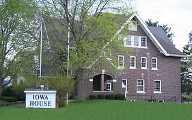 Iowa House Hotel Ames Exterior photo