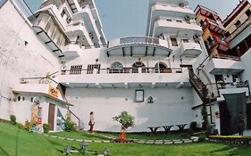 Hotel Alka Varanasi Exterior photo