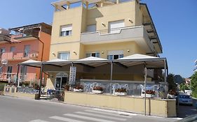 Hotel Laguna Blu Rimini Exterior photo