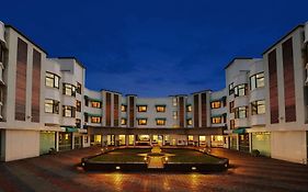 Daiwik Hotels Shirdi Exterior photo