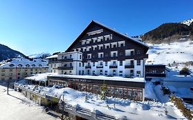 Hotel Post Sankt Anton am Arlberg Exterior photo
