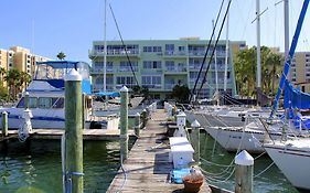 Chart House Suites On Clearwater Bay Clearwater Beach Exterior photo