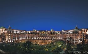 The Leela Palace Bengaluru Hotel Exterior photo