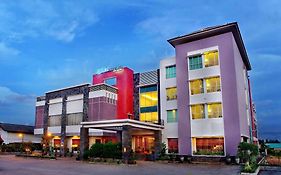 Aston Tanjung City Hotel Exterior photo