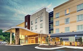 Fairfield Inn & Suites By Marriott Atlanta Stockbridge Exterior photo