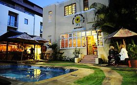 A Sunflower Stop Backpackers Cape Town Exterior photo