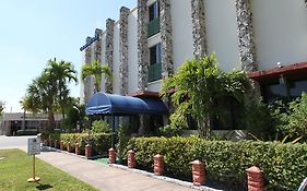 Hotel Chateaubleau Miami Exterior photo