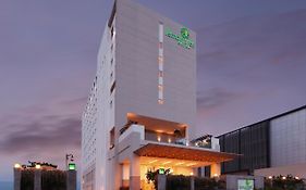 Lemon Tree Hotel, Gachibowli, Hyderabad Exterior photo