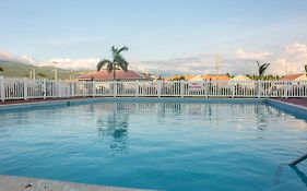 The Gulf Retreat Oasis Villa Ellis Caymanas Exterior photo