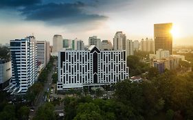 Century Park Hotel Jakarta Exterior photo