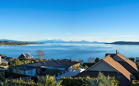 Lake View By Town Taupo Exterior photo