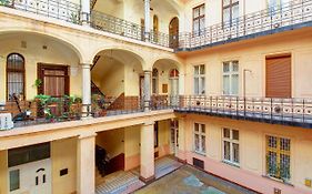 Mandy Apartments Budapest Exterior photo