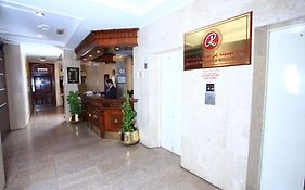Grand Hotel Manama Interior photo