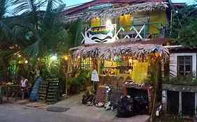Coconut Hostel Bocas Town Exterior photo