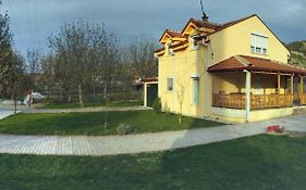Family House Near Motorway 6 Guests 3 Bedrooms Veles Exterior photo