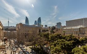 Azneft Square Flame Towers View Apartment Baku Exterior photo