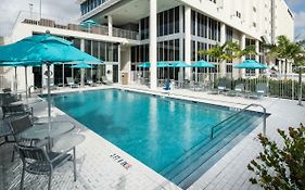 Doubletree By Hilton Miami Doral Hotel Exterior photo