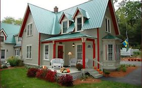 Red Elephant Inn Bed And Breakfast North Conway Exterior photo