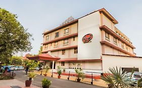 Chances Resort And Casino An Indy Resort Goa Exterior photo