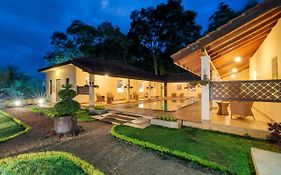 Amaya Bungalow Villa Kandy Room photo