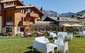 Alpino Lodge Bivio Livigno Exterior photo