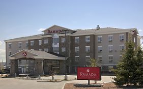 Ramada By Wyndham Drumheller Hotel & Suites Exterior photo