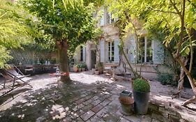 Maison Xixe Et Jardin En Intramuros Villa Avignon Exterior photo