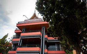 Nikita Hotel Bukittinggi Exterior photo