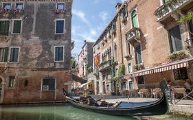 Dimora Al Doge Beato Vista Canale Venice Exterior photo