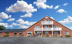 Coral Gables Guesthouse & Campsite Rosslare Harbour Exterior photo