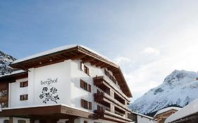 Hotel Berghof Lech am Arlberg Exterior photo