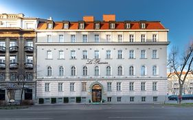 Hotel Le Premier Zagreb Exterior photo