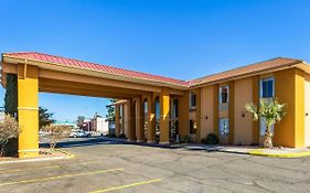 Rodeway Inn & Suites Las Cruces Exterior photo
