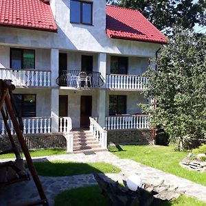 У Михайла Bed & Breakfast Truskavets Exterior photo