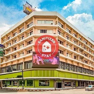 Oyo 441 Grand Thara Hotel Surat Thani Exterior photo