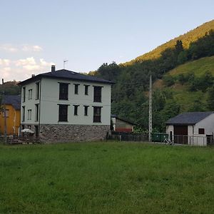 Casa Muniellos Cangas De Narcea Exterior photo