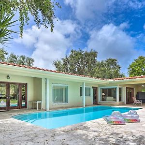 Beautiful Home With Pool In Upscale Pinecrest Village Miami Exterior photo