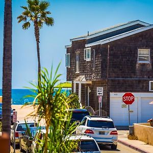 Modern Newport Beach Condos Exterior photo