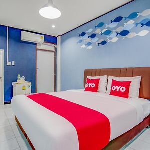 Oyo 428 Pha Mansion Hotel Chachoengsao Exterior photo