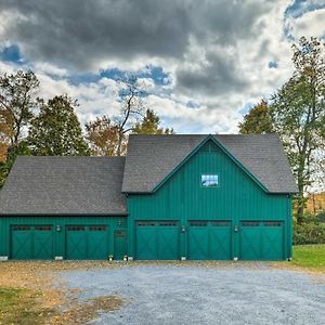 Luxe Green Barn Near Skiing With Mt Equinox Views! Manchester Center Exterior photo