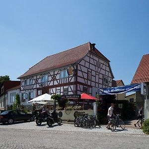 Gasthaus & Pension Zur Guten Quelle Molsdorf Exterior photo
