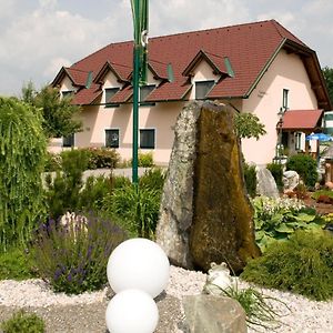 Restaurant Gastehaus Seiger Hotel Sankt Lorenzen bei Knittelfeld Exterior photo