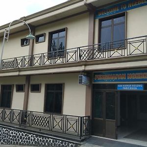 Hotel "Ngebel Indah" Exterior photo