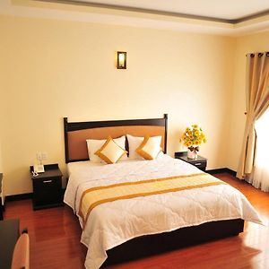 Than Thien - Friendly Hotel Hue Exterior photo